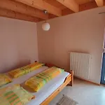 Hof Niebling Apartment *